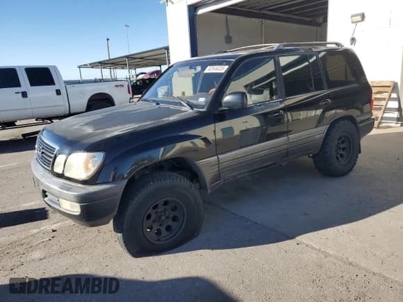 ✅ 2001 Lexus LX 470 • VIN: JTJHT00W413512209 • Лот: 82546035. Опубликован ранее на Copart с пробегом 297 601 миль. Бесплатный доступ к архиву аукционных продаж из США и подробный отчёт об истории автомобиля на DreamBid. Изображение 1.