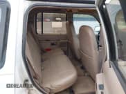 ✅ 1994 Ford Explorer Eddie Bauer • VIN: 1FMDU32X5RUE53856 • Lot: 41820679. Wystawiony na IAAI z przebiegiem 231 000 mil. Bezpłatny archiwum sprzedaży aukcyjnych z USA i szczegółowy raport historii pojazdu na DreamBid. Zdjęcie 8.