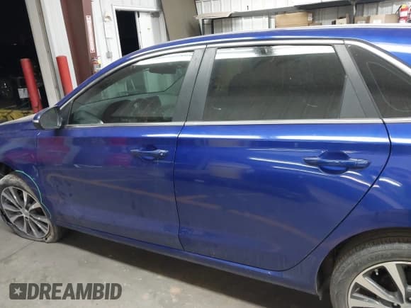 ✅ 2019 Hyundai Elantra • VIN: KMHH35LE6KU107706 • Lot: 42574286. Listed on IAAI with 60,101 mi. Free auction sales archive from the USA and detailed vehicle history report at DreamBid. Image 15.
