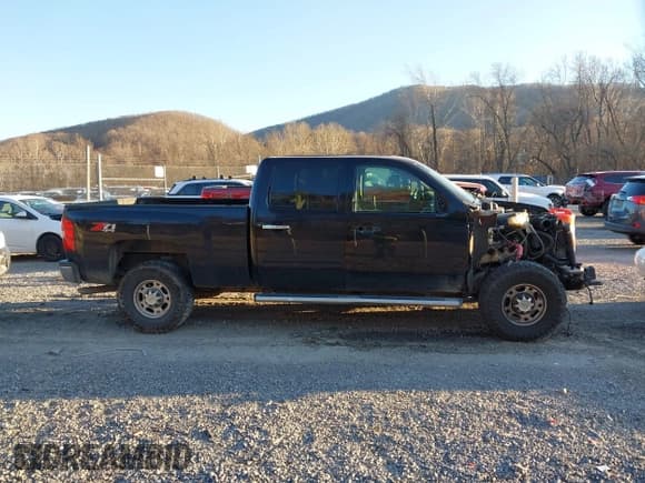 ✅ 2009 Chevrolet Silverado 2500HD LTZ • VIN: 1GCHK63K79F189916 • Лот: 43806161. Опубликован ранее на IAAI с пробегом 220 990 миль. Бесплатный доступ к архиву аукционных продаж из США и подробный отчёт об истории автомобиля на DreamBid. Изображение 14.