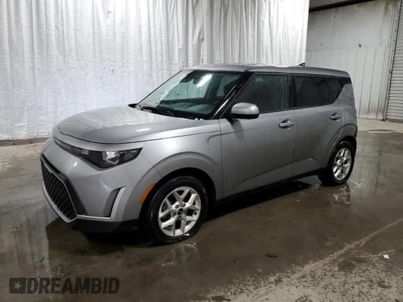 ✅ 2025 Kia Soul LX • VIN: KNDJ23AU9S7932094 • Lot: 92212655. Listed on Copart with 34,297 mi. Free auction sales archive from the USA and detailed vehicle history report at DreamBid. Image 1.