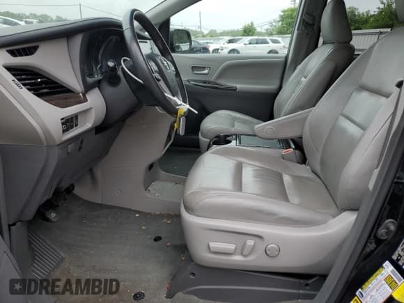 ✅ 2017 Toyota Sienna XLE Auto Access Seat • VIN: 5TDYZ3DC0HS846619 • Lot: 59985765. Wystawiony na Copart z przebiegiem 75 793 mil. Bezpłatny archiwum sprzedaży aukcyjnych z USA i szczegółowy raport historii pojazdu na DreamBid. Zdjęcie 7.