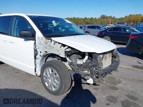 ✅ 2018 Dodge Grand Caravan SE • VIN: 2C4RDGBG7JR323905 • Lot: 43613740. Wystawiony na IAAI z przebiegiem 71 890 mil. Bezpłatny archiwum sprzedaży aukcyjnych z USA i szczegółowy raport historii pojazdu na DreamBid. Zdjęcie 6.