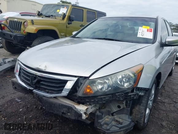 ✅ 2008 Honda Accord EX-L • VIN: JHMCP26818C012636 • Lot: 42171692. Wystawiony na IAAI z przebiegiem 183 907 mil. Bezpłatny archiwum sprzedaży aukcyjnych z USA i szczegółowy raport historii pojazdu na DreamBid. Zdjęcie 6.