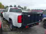 2021 Chevrolet Colorado 2WD Work Truck z VIN 1GCHSBEA3M1168998, wystawiony jako IAAI lot #43495434 z przebiegiem 61 773 mil mil oraz . Historia ofert i sprzedaży dostępna na DreamBid. Obrazek 3.