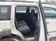 ✅ 2008 Dodge Nitro SXT • VIN: 1D8GU28K48W250727 • Lot: 43644674. Wystawiony na IAAI z przebiegiem 183 243 mil. Bezpłatny archiwum sprzedaży aukcyjnych z USA i szczegółowy raport historii pojazdu na DreamBid. Zdjęcie 8.