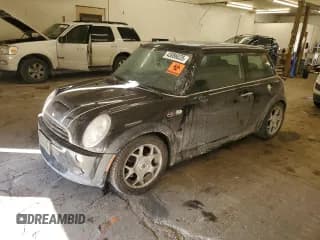 ✅ 2004 MINI Hardtop S • VIN: WMWRE33424TD80732 • Lot: 43086035. Listed on Copart with 160,928 mi. Free auction sales archive from the USA and detailed vehicle history report at DreamBid. Image 1.