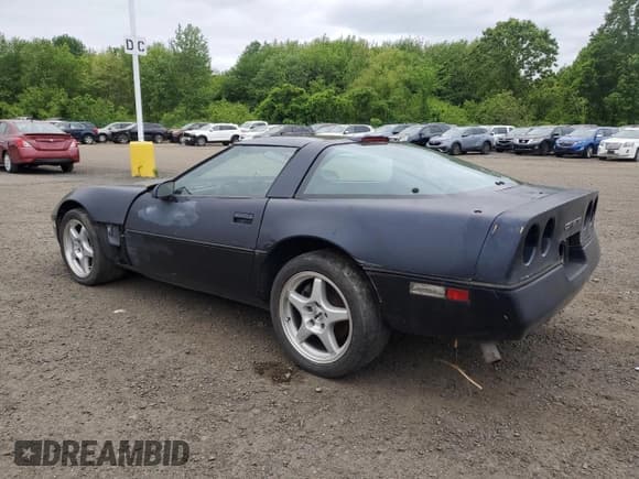 ✅ 1988 Chevrolet Corvette • VIN: 1G1YY218XJ5122454 • Lot: 57773835. Listed on Copart with 90,807 mi. Free auction sales archive from the USA and detailed vehicle history report at DreamBid. Image 2.
