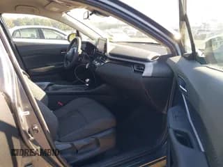 ✅ 2020 Toyota C-HR LE • VIN: NMTKHMBX8LR115724 • Лот: 43380456. Опубликован ранее на IAAI с пробегом 65 431 миль. Бесплатный доступ к архиву аукционных продаж из США и подробный отчёт об истории автомобиля на DreamBid. Изображение 5.