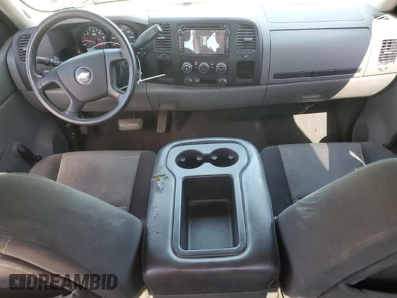 ✅ 2009 Chevrolet Silverado 1500 Work Truck • VIN: 1GCEC19C59Z155491 • Lot: 81973825. Wystawiony na Copart z przebiegiem 176 198 mil. Bezpłatny archiwum sprzedaży aukcyjnych z USA i szczegółowy raport historii pojazdu na DreamBid. Zdjęcie 8.