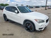 ✅ 2013 BMW X1 xDrive35i • VIN: WBAVM5C5XDVV90552 • Лот: 64824205. Опубликован ранее на Copart с пробегом 79 178 миль. Бесплатный доступ к архиву аукционных продаж из США и подробный отчёт об истории автомобиля на DreamBid. Изображение 4.