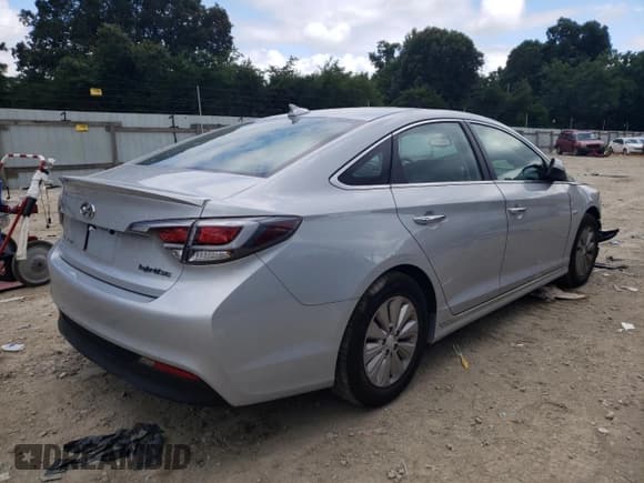 ✅ 2017 Hyundai Sonata SE • VIN: KMHE24L18HA058483 • Лот: 54292492. Опубликован ранее на Copart с пробегом 83 466 миль. Бесплатный доступ к архиву аукционных продаж из США и подробный отчёт об истории автомобиля на DreamBid. Изображение 4.