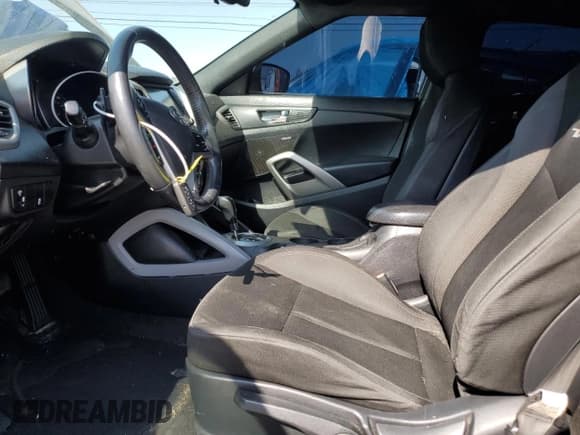 ✅ 2017 Hyundai Veloster • VIN: KMHTC6AD2HU315648 • Lot: 56493184. Wystawiony na Copart z przebiegiem 110 694 mil. Bezpłatny archiwum sprzedaży aukcyjnych z USA i szczegółowy raport historii pojazdu na DreamBid. Zdjęcie 7.