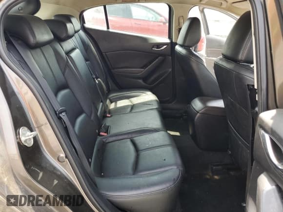 ✅ 2017 Mazda 3 Touring • VIN: 3MZBN1L73HM148674 • Lot: 61528075. Wystawiony na Copart z przebiegiem 177 506 mil. Bezpłatny archiwum sprzedaży aukcyjnych z USA i szczegółowy raport historii pojazdu na DreamBid. Zdjęcie 11.