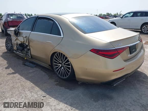 ✅ 2022 Mercedes-Benz S 580 • VIN: W1K6G7GB0NA083989 • Lot: 42260141. Listed on IAAI with Not provided. Free auction sales archive from the USA and detailed vehicle history report at DreamBid. Image 3.