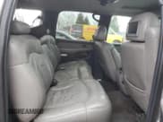 ✅ 2000 Chevrolet Suburban LS • VIN: 3GNFK16TXYG205867 • Лот: 87032424. Опубликован ранее на Copart с пробегом 307 632 миль. Бесплатный доступ к архиву аукционных продаж из США и подробный отчёт об истории автомобиля на DreamBid. Изображение 11.