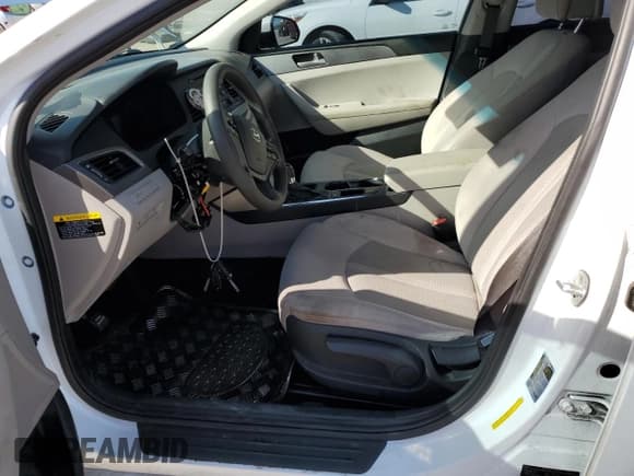 ✅ 2017 Hyundai Sonata SE • VIN: 5NPE24AF6HH571002 • Лот: 70598422. Опубликован ранее на Copart с пробегом Не указан. Бесплатный доступ к архиву аукционных продаж из США и подробный отчёт об истории автомобиля на DreamBid. Изображение 7.