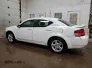 ✅ 2010 Dodge Avenger R/T • VIN: 1B3CC5FB1AN221803 • Лот: 64294464. Опубликован ранее на Copart с пробегом 318 092 миль. Бесплатный доступ к архиву аукционных продаж из США и подробный отчёт об истории автомобиля на DreamBid. Изображение 2.