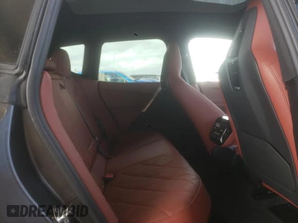 ✅ 2024 BMW iX xDrive50 • VIN: WB523CF02RCP88358 • Lot: 89631115. Wystawiony na Copart z przebiegiem 111 mil. Bezpłatny archiwum sprzedaży aukcyjnych z USA i szczegółowy raport historii pojazdu na DreamBid. Zdjęcie 11.