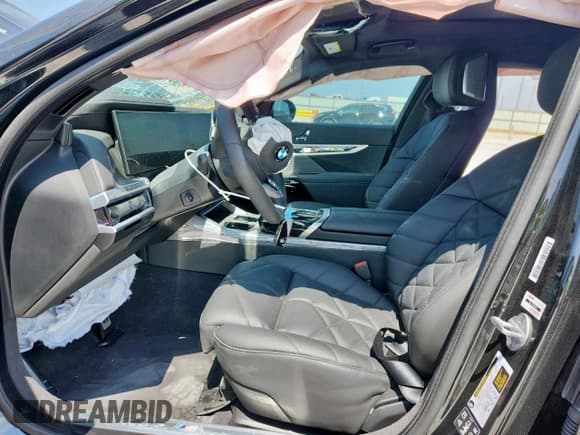 ✅ 2024 BMW 7 Series 740i xDrive • VIN: WBA33EH09RCS88132 • Lot: 70487665. Listed on Copart with 7,104 mi. Free auction sales archive from the USA and detailed vehicle history report at DreamBid. Image 7.