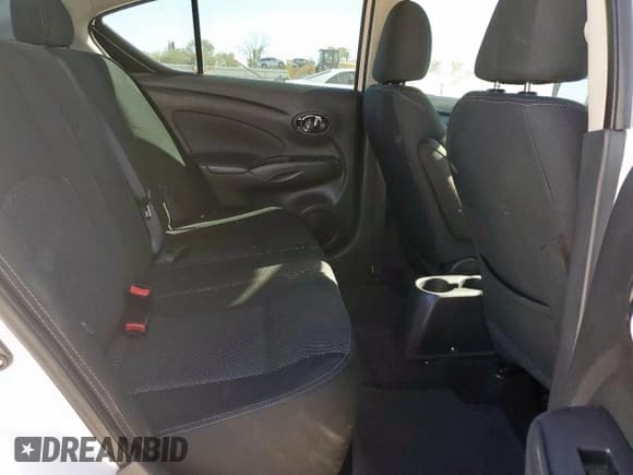 ✅ 2017 Nissan Versa SV • VIN: 3N1CN7AP5HL870265 • Lot: 92476495. Listed on Copart with 82,274 mi. Free auction sales archive from the USA and detailed vehicle history report at DreamBid. Image 10.