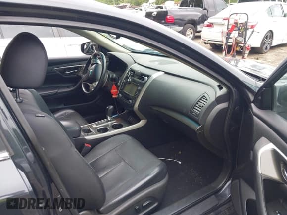 ✅ 2015 Nissan Altima SL • VIN: 1N4BL3AP9FC261329 • Lot: 42356685. Wystawiony na IAAI z przebiegiem 106 832 mil. Bezpłatny archiwum sprzedaży aukcyjnych z USA i szczegółowy raport historii pojazdu na DreamBid. Zdjęcie 5.