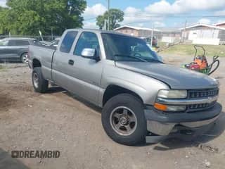 2002 Chevrolet Silverado 1500 LS with VIN 1GCEK19T62E204004, listed as a IAAI auction lot 42901902 with 362,307 mi miles and . Bid and sale history available at DreamBid. Image 1.