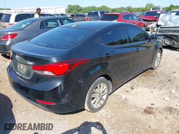 ✅ 2016 Hyundai Elantra SE • VIN: 5NPDH4AE8GH766809 • Lot: 43117454. Listed on IAAI with 130,552 mi. Free auction sales archive from the USA and detailed vehicle history report at DreamBid. Image 4.