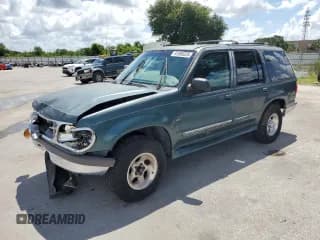 ✅ 1997 Ford Explorer XLT • VIN: 1FMDU32PXVUD09813 • Лот: 61066325. Опубликован ранее на Copart с пробегом 222 538 миль. Бесплатный доступ к архиву аукционных продаж из США и подробный отчёт об истории автомобиля на DreamBid. Изображение 1.