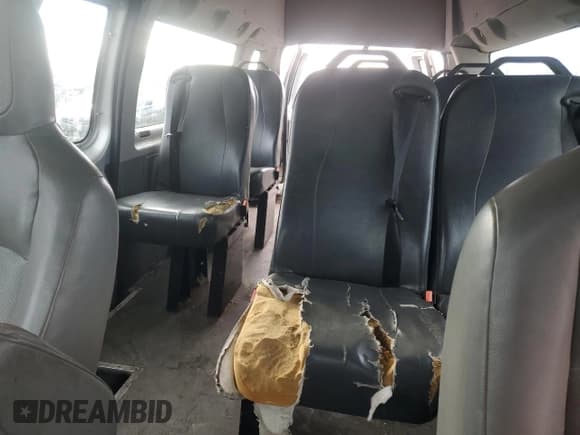✅ 2011 Ford Econoline Passenger XL • VIN: 1FBSS3BL8BDB32418 • Lot: 93444745. Listed on Copart with 181,717 mi. Free auction sales archive from the USA and detailed vehicle history report at DreamBid. Image 10.