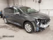 ✅ 2018 Chrysler Pacifica Hybrid Limited • VIN: 2C4RC1N72JR130895 • Lot: 42828494. Listed on IAAI with 70,740 mi. Free auction sales archive from the USA and detailed vehicle history report at DreamBid. Image 1.