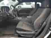 2009 Dodge Challenger R/T z VIN 2B3LJ54T19H500299, wystawiony jako Copart lot #72713494 z przebiegiem 99 954 mil mil oraz Szkoda całkowita • Salvage title. Historia ofert i sprzedaży dostępna na DreamBid. Obrazek 7.