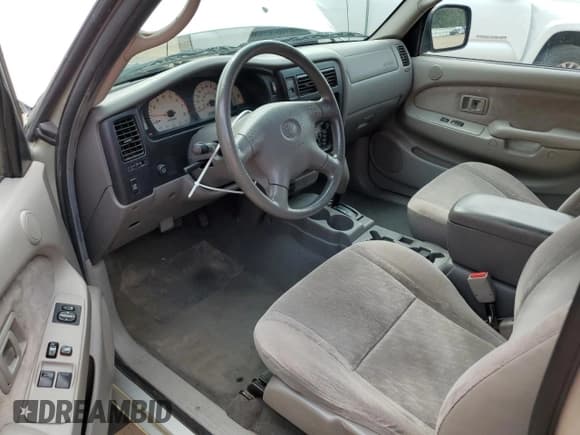 ✅ 2003 Toyota Tacoma PreRunner • VIN: 5TESM92N03Z292506 • Lot: 67840385. Wystawiony na Copart z przebiegiem 378 651 mil. Bezpłatny archiwum sprzedaży aukcyjnych z USA i szczegółowy raport historii pojazdu na DreamBid. Zdjęcie 8.