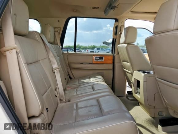 ✅ 2008 Lincoln Navigator • VIN: 5LMFU27508LJ04258 • Лот: 82394045. Опубликован ранее на Copart с пробегом 168 341 миль. Бесплатный доступ к архиву аукционных продаж из США и подробный отчёт об истории автомобиля на DreamBid. Изображение 11.