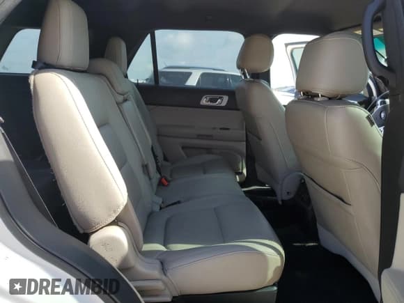 ✅ 2015 Ford Explorer Limited • VIN: 1FM5K7F90FGB22741 • Lot: 71191114. Wystawiony na Copart z przebiegiem 67 791 mil. Bezpłatny archiwum sprzedaży aukcyjnych z USA i szczegółowy raport historii pojazdu na DreamBid. Zdjęcie 11.