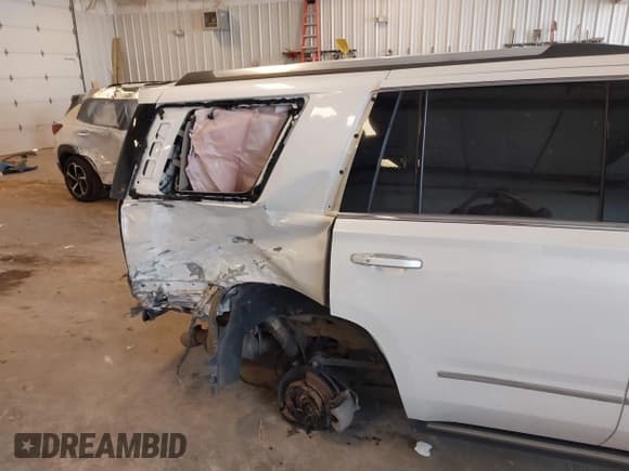 ✅ 2016 GMC Yukon Denali • VIN: 1GKS2CKJ3GR282705 • Lot: 43580312. Listed on IAAI with 145,963 mi. Free auction sales archive from the USA and detailed vehicle history report at DreamBid. Image 6.