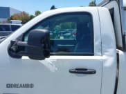 ✅ 2007 Chevrolet Silverado 2500HD • VIN: 1GCHC24627E573886 • Лот: 42477943. Опубликован ранее на IAAI с пробегом 219 628 миль. Бесплатный доступ к архиву аукционных продаж из США и подробный отчёт об истории автомобиля на DreamBid. Изображение 12.