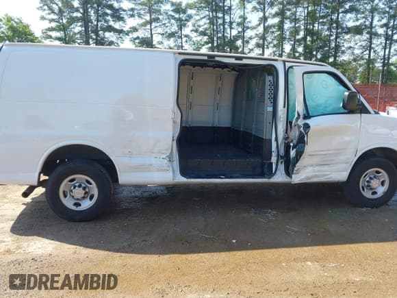 ✅ 2019 Chevrolet Express Cargo • VIN: 1GCWGBFP8K1144902 • Лот: 41976649. Опубликован ранее на IAAI с пробегом 45 416 миль. Бесплатный доступ к архиву аукционных продаж из США и подробный отчёт об истории автомобиля на DreamBid. Изображение 14.