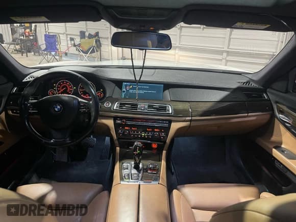 ✅ 2010 BMW 7 Series 750Li • VIN: WBAKB8C58ACY64395 • Лот: 91361625. Опубликован ранее на Copart с пробегом 137 375 миль. Бесплатный доступ к архиву аукционных продаж из США и подробный отчёт об истории автомобиля на DreamBid. Изображение 9.