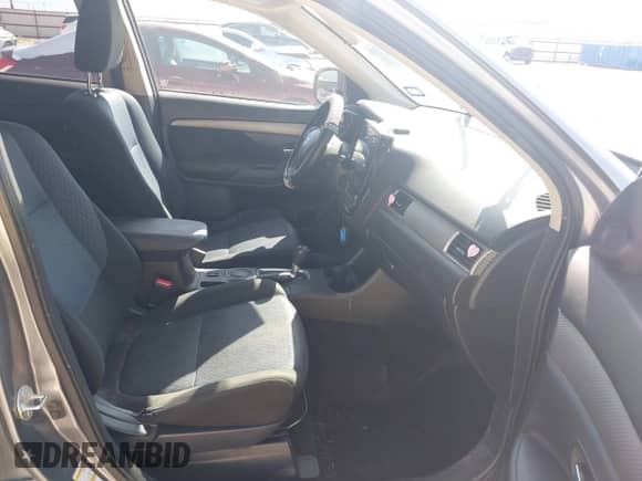 2014 Mitsubishi Outlander SE с VIN JA4AD3A3XEZ019235, выставлен на аукционе IAAI как лот 42559672 с пробегом 176 622 миль миль и . История ставок и продаж доступна на DreamBid. Изображение 5.