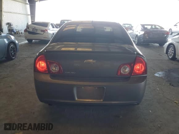 ✅ 2010 Chevrolet Malibu 1LS • VIN: 1G1ZB5EBXAF219399 • Lot: 90817175. Wystawiony na Copart z przebiegiem 119 807 mil. Bezpłatny archiwum sprzedaży aukcyjnych z USA i szczegółowy raport historii pojazdu na DreamBid. Zdjęcie 6.