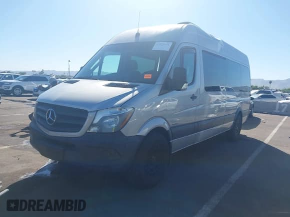 ✅ 2016 Mercedes-Benz Sprinter • VIN: 8BRPE8CD8GE132111 • Лот: 43527171. Опубликован ранее на IAAI с пробегом 113 368 миль. Бесплатный доступ к архиву аукционных продаж из США и подробный отчёт об истории автомобиля на DreamBid. Изображение 18.