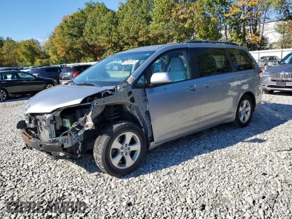 ✅ 2012 Toyota Sienna LE AAS • VIN: 5TDKK3DC2CS236854 • Lot: 86838535. Listed on Copart with 105,507 mi. Free auction sales archive from the USA and detailed vehicle history report at DreamBid. Image 1.