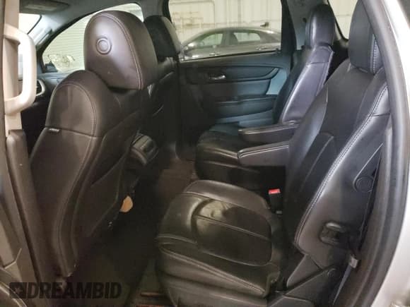 ✅ 2014 Chevrolet Traverse LT • VIN: 1GNKRHKD0EJ278404 • Lot: 85094224. Wystawiony na Copart z przebiegiem 151 733 mil. Bezpłatny archiwum sprzedaży aukcyjnych z USA i szczegółowy raport historii pojazdu na DreamBid. Zdjęcie 11.