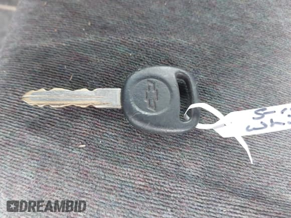 ✅ 2002 Chevrolet S-10 • VIN: 1GCCS19W228255175 • Лот: 42170832. Опубликован ранее на IAAI с пробегом 250 224 миль. Бесплатный доступ к архиву аукционных продаж из США и подробный отчёт об истории автомобиля на DreamBid. Изображение 11.