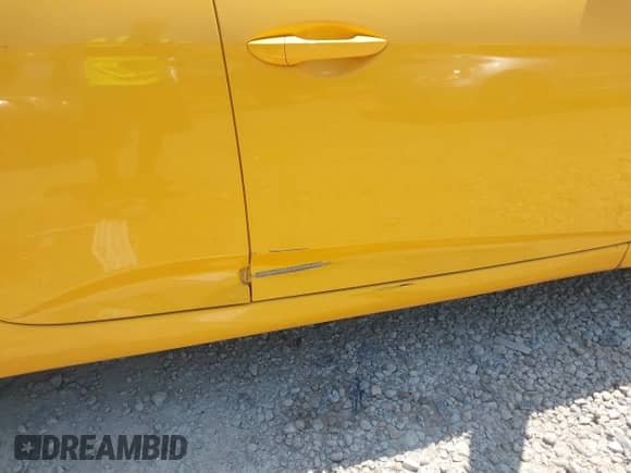 2012 Hyundai Veloster w/Gray Int z VIN KMHTC6AD9CU074244, wystawiony jako IAAI lot #42471609 z przebiegiem 117 402 mil mil oraz . Historia ofert i sprzedaży dostępna na DreamBid. Obrazek 6.