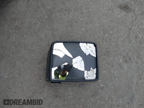 ✅ 2005 Ford F-150 XL • VIN: 1FTRF12WX5NB13462 • Лот: 42415840. Опубликован ранее на IAAI с пробегом 216 932 миль. Бесплатный доступ к архиву аукционных продаж из США и подробный отчёт об истории автомобиля на DreamBid. Изображение 12.