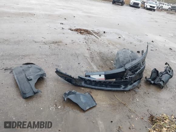 ✅ 2015 Dodge Charger SE • VIN: 2C3CDXBG4FH753110 • Lot: 43395024. Wystawiony na IAAI z przebiegiem 273 349 mil. Bezpłatny archiwum sprzedaży aukcyjnych z USA i szczegółowy raport historii pojazdu na DreamBid. Zdjęcie 12.