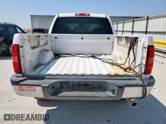✅ 2011 Chevrolet Silverado 1500 1HY • VIN: 3GCUKUEJ0BG299878 • Lot: 80078005. Listed on Copart with 168,842 mi. Free auction sales archive from the USA and detailed vehicle history report at DreamBid. Image 6.