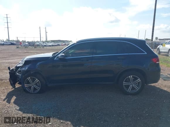 ✅ 2020 Mercedes-Benz GLC 300 • VIN: WDC0G8DBXLF727678 • Lot: 42599106. Wystawiony na IAAI z przebiegiem Nie podano. Bezpłatny archiwum sprzedaży aukcyjnych z USA i szczegółowy raport historii pojazdu na DreamBid. Zdjęcie 14.